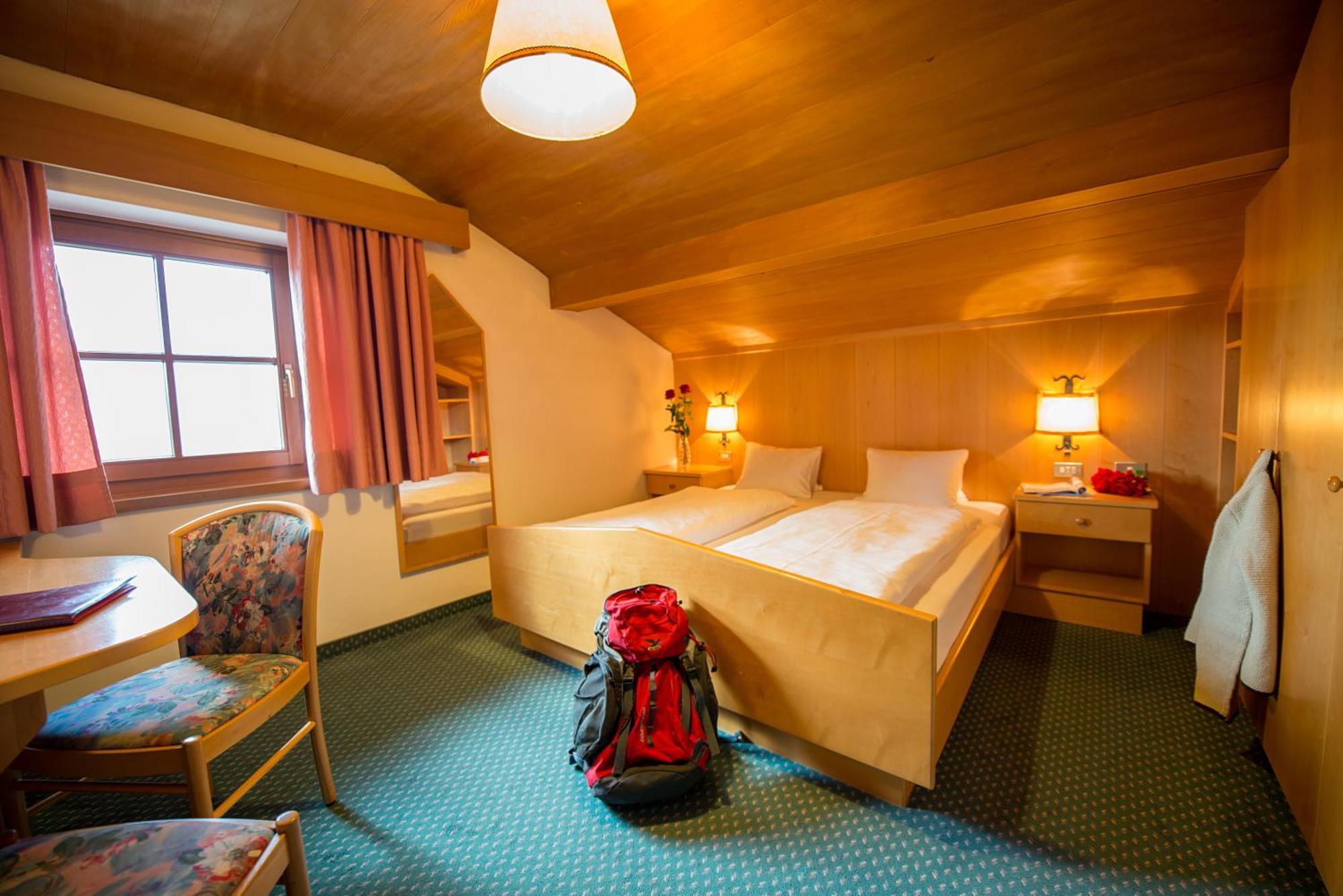 Hotel Garni Doris Castelrotto Værelse billede