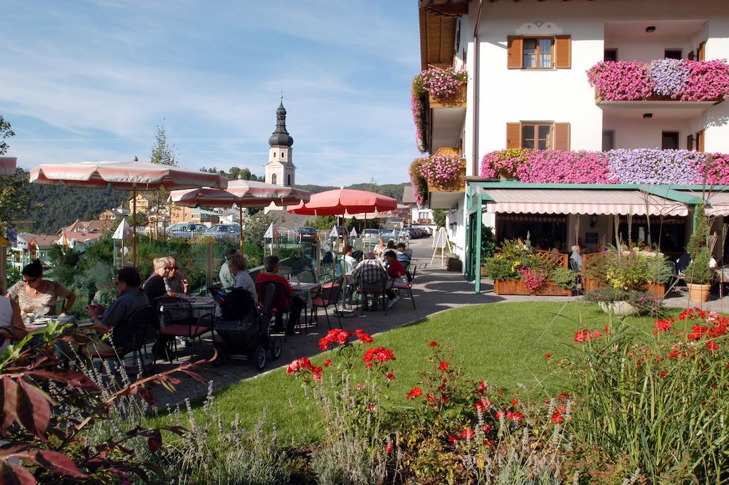 Hotel Garni Doris Castelrotto Eksteriør billede